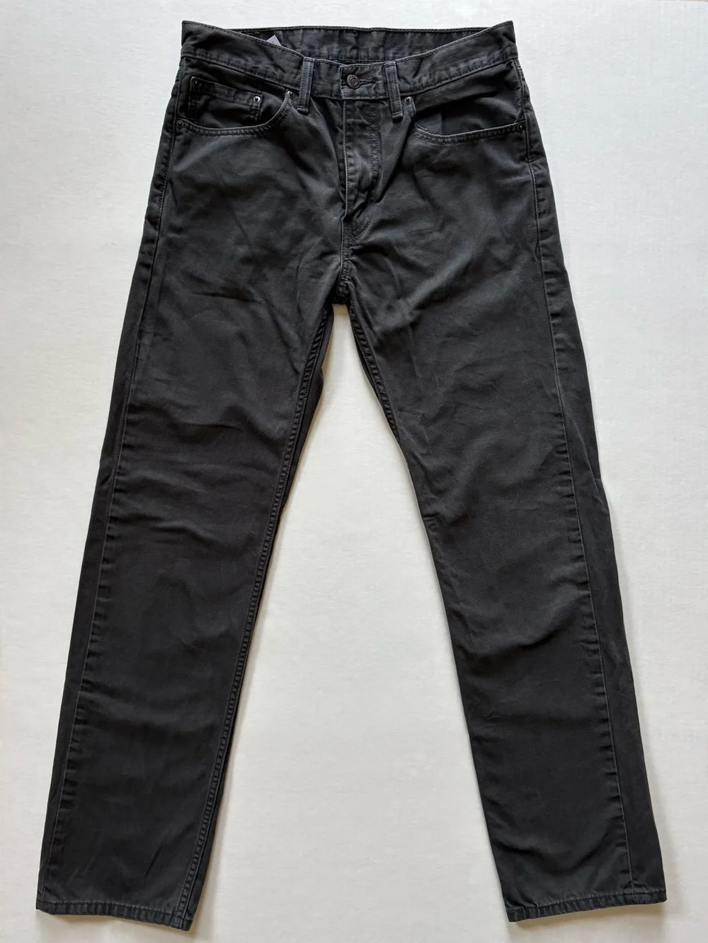 Levis slim straight